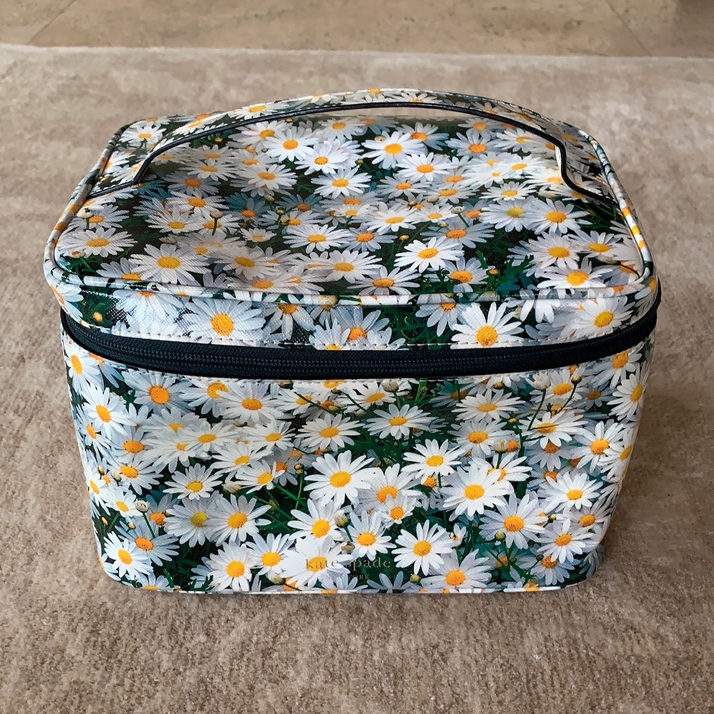 SOLD Kate Spade Daisy Makeup Bag